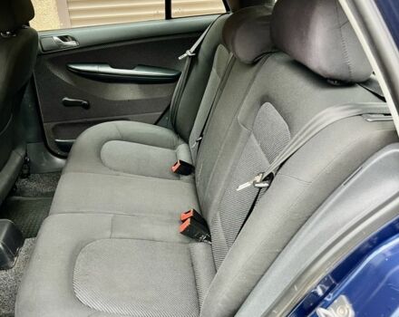 Синій Шкода Фабія, об'ємом двигуна 1.4 л та пробігом 186 тис. км за 3999 $, фото 17 на Automoto.ua