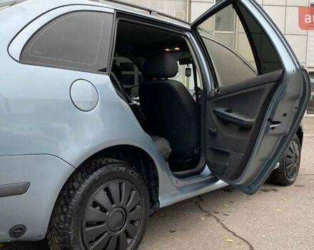 Синий Шкода Фабия, объемом двигателя 1.39 л и пробегом 301 тыс. км за 4100 $, фото 1 на Automoto.ua