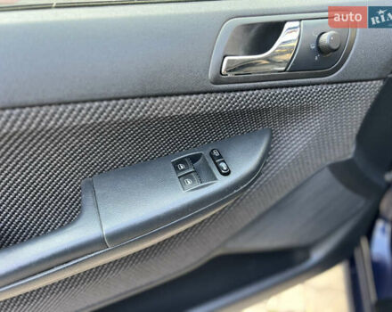 Синий Шкода Фабия, объемом двигателя 1.4 л и пробегом 183 тыс. км за 3700 $, фото 21 на Automoto.ua