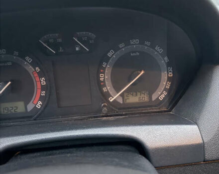 Синий Шкода Фабия, объемом двигателя 1.42 л и пробегом 242 тыс. км за 3850 $, фото 7 на Automoto.ua