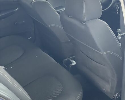 Синій Шкода Фабія, об'ємом двигуна 1.4 л та пробігом 250 тис. км за 4500 $, фото 15 на Automoto.ua