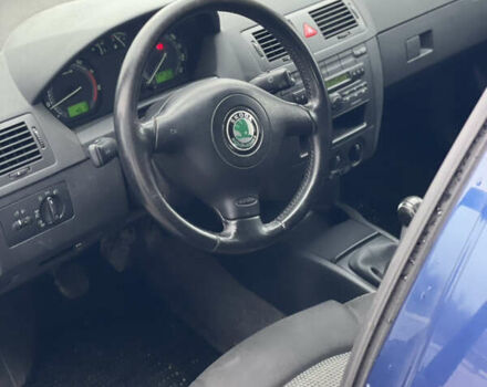 Синий Шкода Фабия, объемом двигателя 1.4 л и пробегом 250 тыс. км за 4500 $, фото 7 на Automoto.ua