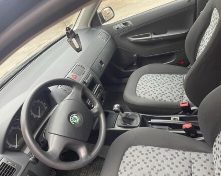 Синий Шкода Фабия, объемом двигателя 1.4 л и пробегом 330 тыс. км за 3999 $, фото 5 на Automoto.ua