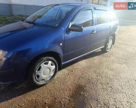 Синий Шкода Фабия, объемом двигателя 1.2 л и пробегом 382 тыс. км за 3799 $, фото 3 на Automoto.ua