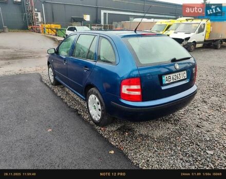 Синий Шкода Фабия, объемом двигателя 1.39 л и пробегом 212 тыс. км за 3800 $, фото 3 на Automoto.ua