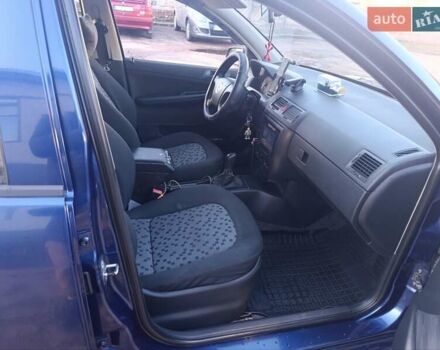 Синий Шкода Фабия, объемом двигателя 1.2 л и пробегом 382 тыс. км за 3799 $, фото 13 на Automoto.ua