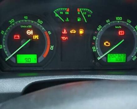 Синий Шкода Фабия, объемом двигателя 1.39 л и пробегом 202 тыс. км за 4600 $, фото 6 на Automoto.ua