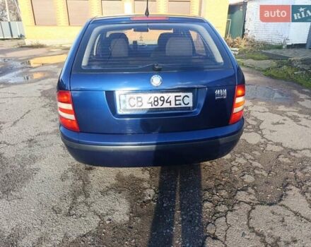 Синий Шкода Фабия, объемом двигателя 1.2 л и пробегом 382 тыс. км за 3799 $, фото 1 на Automoto.ua