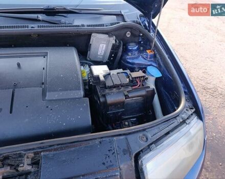 Синий Шкода Фабия, объемом двигателя 1.2 л и пробегом 382 тыс. км за 3799 $, фото 19 на Automoto.ua