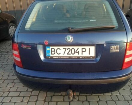 Синий Шкода Фабия, объемом двигателя 1.4 л и пробегом 175 тыс. км за 3900 $, фото 2 на Automoto.ua