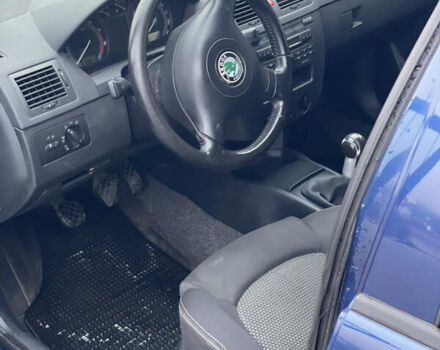 Синий Шкода Фабия, объемом двигателя 1.4 л и пробегом 250 тыс. км за 4500 $, фото 25 на Automoto.ua