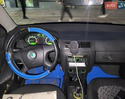 Шкода Фабия 2006 в Виннице на Automoto.ua Синий Шкода Фабия, объемом двигателя 1.2 л и пробегом 216 тыс. км за 3700 $, фото 13 на Automoto.ua