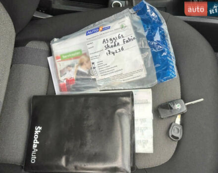 Синий Шкода Фабия, объемом двигателя 1.4 л и пробегом 239 тыс. км за 5700 $, фото 52 на Automoto.ua