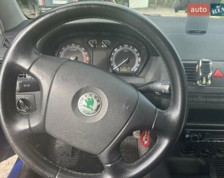 Синий Шкода Фабия, объемом двигателя 1.42 л и пробегом 342 тыс. км за 4700 $, фото 2 на Automoto.ua