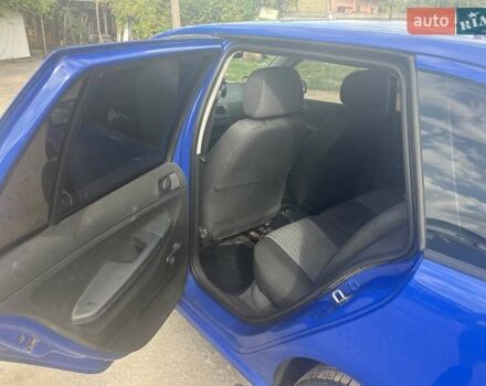 Синий Шкода Фабия, объемом двигателя 1.42 л и пробегом 342 тыс. км за 4700 $, фото 5 на Automoto.ua