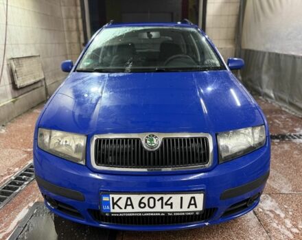 Синий Шкода Фабия, объемом двигателя 1.4 л и пробегом 230 тыс. км за 4999 $, фото 4 на Automoto.ua