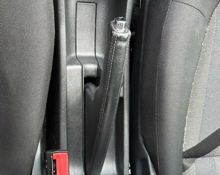 Синий Шкода Фабия, объемом двигателя 1.4 л и пробегом 239 тыс. км за 5700 $, фото 29 на Automoto.ua