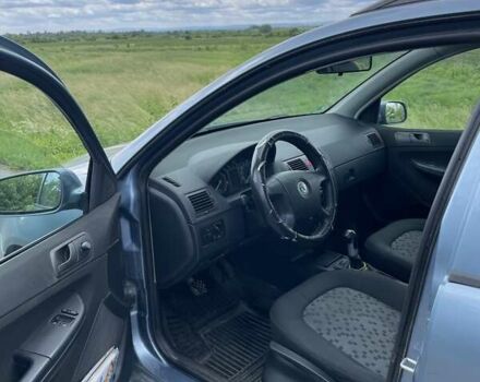 Синий Шкода Фабия, объемом двигателя 1.39 л и пробегом 330 тыс. км за 4000 $, фото 7 на Automoto.ua