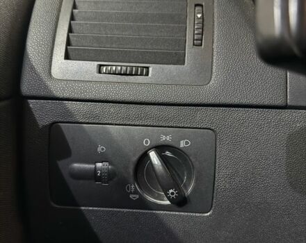 Синий Шкода Фабия, объемом двигателя 1.4 л и пробегом 230 тыс. км за 4999 $, фото 10 на Automoto.ua