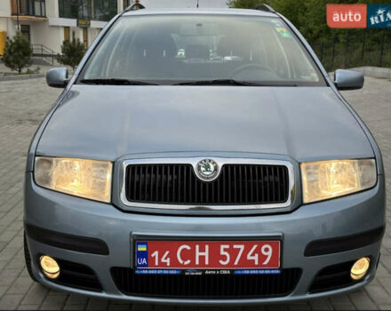 Синий Шкода Фабия, объемом двигателя 1.4 л и пробегом 239 тыс. км за 5700 $, фото 2 на Automoto.ua