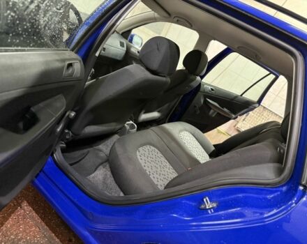 Синий Шкода Фабия, объемом двигателя 1.4 л и пробегом 230 тыс. км за 4999 $, фото 16 на Automoto.ua