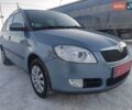Синий Шкода Фабия, объемом двигателя 1.4 л и пробегом 250 тыс. км за 5350 $, фото 2 на Automoto.ua