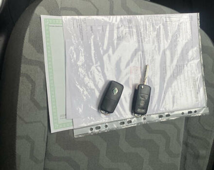 Синій Шкода Фабія, об'ємом двигуна 1.39 л та пробігом 183 тис. км за 5100 $, фото 32 на Automoto.ua