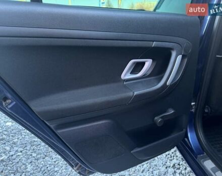 Синій Шкода Фабія, об'ємом двигуна 1.6 л та пробігом 230 тис. км за 4400 $, фото 13 на Automoto.ua