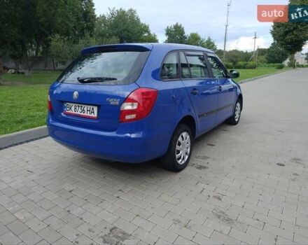 Синий Шкода Фабия, объемом двигателя 1.42 л и пробегом 264 тыс. км за 4300 $, фото 3 на Automoto.ua