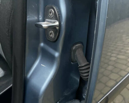 Синий Шкода Фабия, объемом двигателя 1.6 л и пробегом 229 тыс. км за 7200 $, фото 35 на Automoto.ua