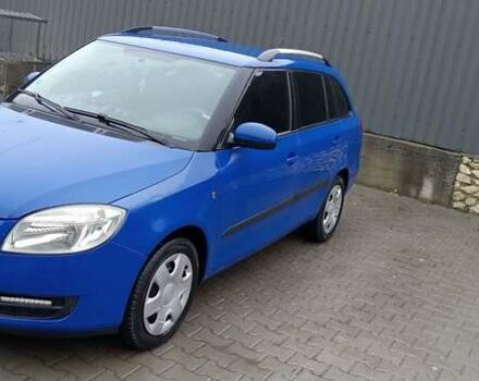 Синий Шкода Фабия, объемом двигателя 1.6 л и пробегом 268 тыс. км за 5300 $, фото 2 на Automoto.ua