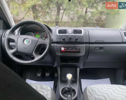 Синій Шкода Фабія, об'ємом двигуна 1.39 л та пробігом 183 тис. км за 5100 $, фото 27 на Automoto.ua
