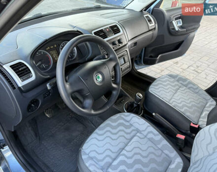 Синий Шкода Фабия, объемом двигателя 1.39 л и пробегом 183 тыс. км за 5999 $, фото 23 на Automoto.ua
