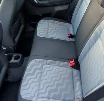 Синий Шкода Фабия, объемом двигателя 1.4 л и пробегом 245 тыс. км за 5600 $, фото 8 на Automoto.ua