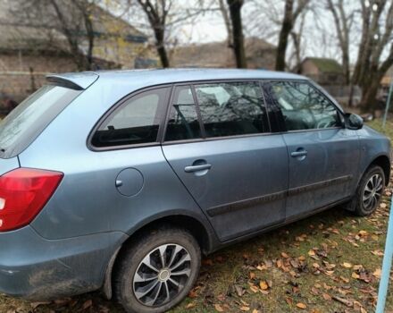 Синий Шкода Фабия, объемом двигателя 1.4 л и пробегом 243 тыс. км за 3800 $, фото 2 на Automoto.ua