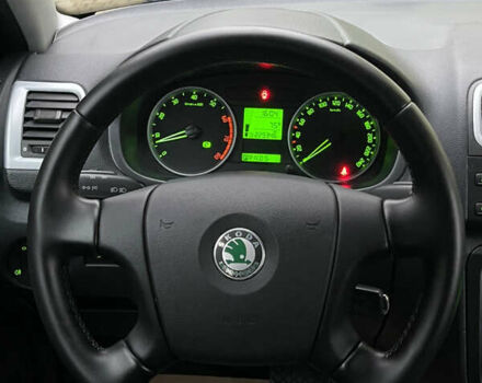 Синий Шкода Фабия, объемом двигателя 1.6 л и пробегом 229 тыс. км за 7200 $, фото 13 на Automoto.ua