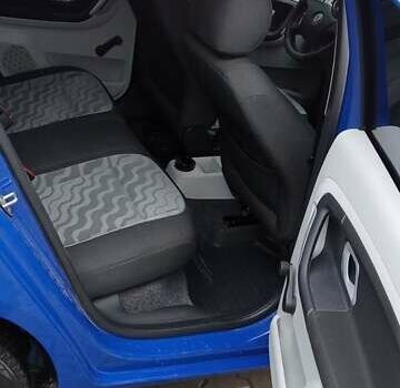 Синий Шкода Фабия, объемом двигателя 1.6 л и пробегом 268 тыс. км за 5300 $, фото 7 на Automoto.ua