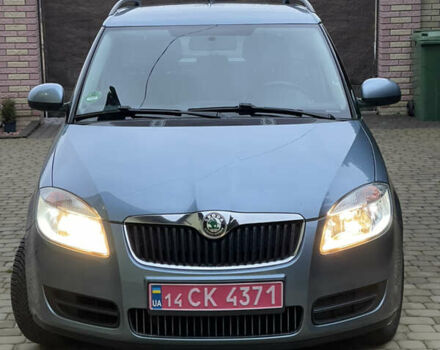 Синий Шкода Фабия, объемом двигателя 1.6 л и пробегом 229 тыс. км за 7200 $, фото 1 на Automoto.ua