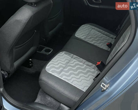 Синий Шкода Фабия, объемом двигателя 1.6 л и пробегом 229 тыс. км за 7200 $, фото 15 на Automoto.ua