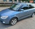 Синий Шкода Фабия, объемом двигателя 1.6 л и пробегом 242 тыс. км за 7400 $, фото 1 на Automoto.ua