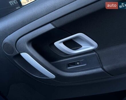 Синій Шкода Фабія, об'ємом двигуна 1.6 л та пробігом 230 тис. км за 4400 $, фото 16 на Automoto.ua