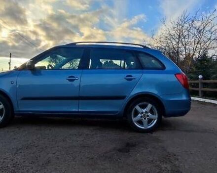 Синий Шкода Фабия, объемом двигателя 1.4 л и пробегом 245 тыс. км за 5600 $, фото 2 на Automoto.ua