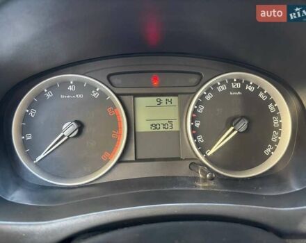 Синий Шкода Фабия, объемом двигателя 1.4 л и пробегом 190 тыс. км за 5500 $, фото 9 на Automoto.ua