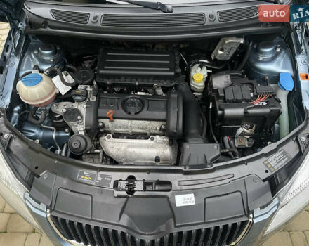 Синий Шкода Фабия, объемом двигателя 1.6 л и пробегом 229 тыс. км за 7200 $, фото 24 на Automoto.ua