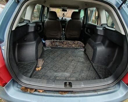 Синий Шкода Фабия, объемом двигателя 1.4 л и пробегом 243 тыс. км за 3800 $, фото 5 на Automoto.ua