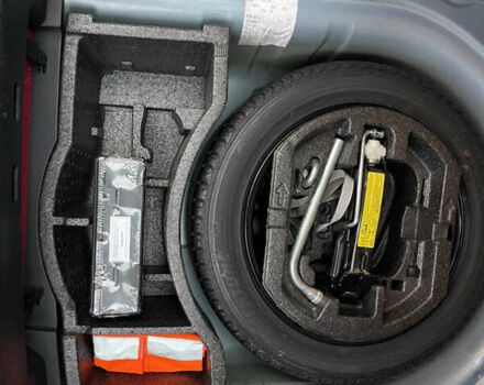 Синий Шкода Фабия, объемом двигателя 1.6 л и пробегом 229 тыс. км за 7200 $, фото 22 на Automoto.ua