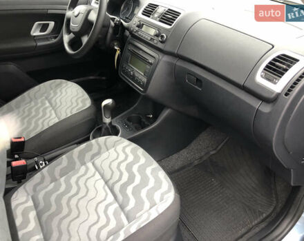 Синий Шкода Фабия, объемом двигателя 1.4 л и пробегом 200 тыс. км за 5500 $, фото 23 на Automoto.ua