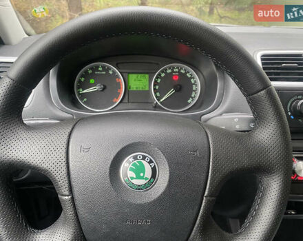 Синій Шкода Фабія, об'ємом двигуна 1.39 л та пробігом 183 тис. км за 5100 $, фото 31 на Automoto.ua