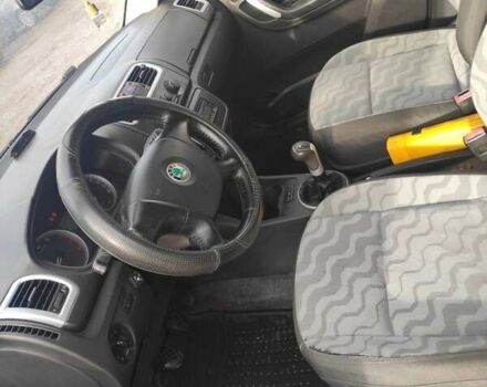 Синий Шкода Фабия, объемом двигателя 1.4 л и пробегом 219 тыс. км за 4449 $, фото 4 на Automoto.ua