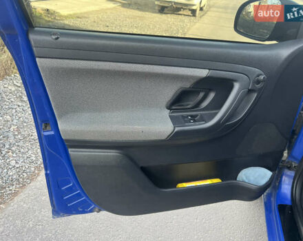 Синій Шкода Фабія, об'ємом двигуна 1.42 л та пробігом 280 тис. км за 4350 $, фото 12 на Automoto.ua